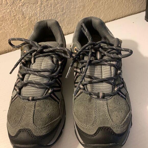 Hi-Tech Women’s Size 7.5 Gray and Pink. Hiking Shoes NWOB - Picture 1 of 7